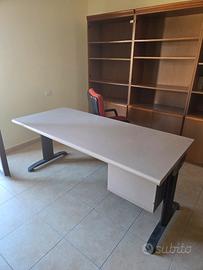 Scrivania ufficio, cameretta, postazione lav.