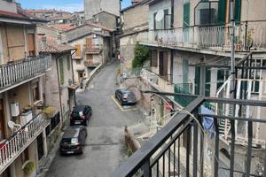 3 LOCALI A OLEVANO ROMANO