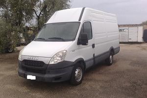 Iveco Daily 35s21 3000cc FURGONE DI SERIE - 2014