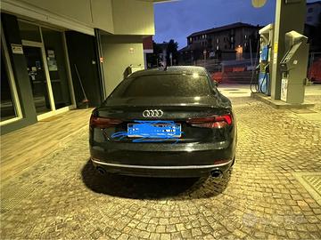 Audi A5 G-tron