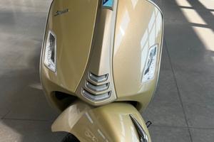 Vespa Gts 300 75 years