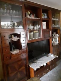Soggiorno completo in legno massiccio