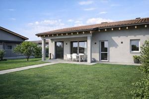nuova costruzione Villa moderna con ampio giardino