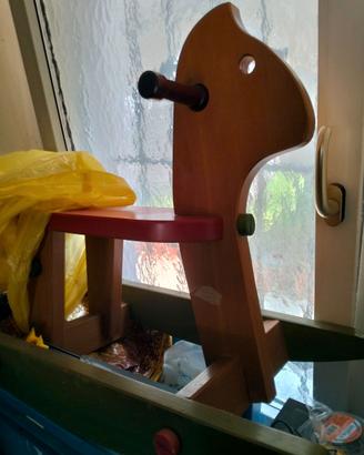 Cavallo a dondolo