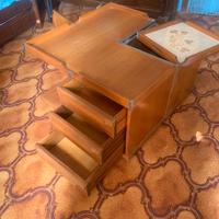 tavolino con cassetti