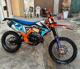 Ktm exc 250 4t six days del 2022