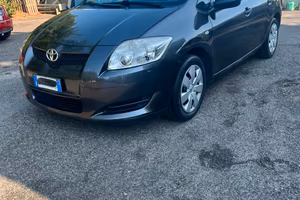 Toyota Auris 1.4 benzina