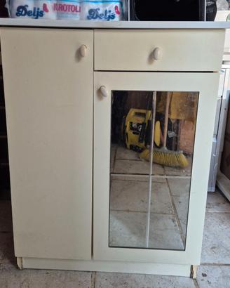 Mobiletto da bagno