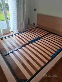 Testiera letto senza reti, due comodini e comò