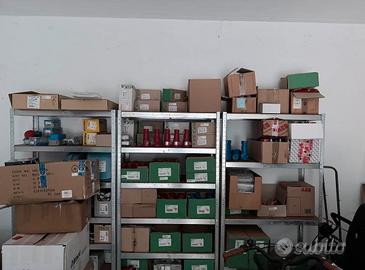 Prese elettriche, casse e contenitori elettrici