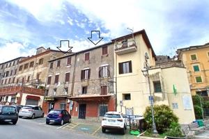 5 LOCALI A PALIANO
