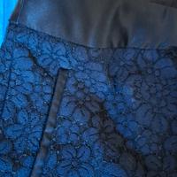 pantaloni merletto blu e raso nero