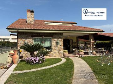 Villa di 213 m² con 4 locali a Nettuno