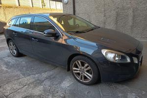 Volvo V60  -