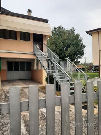 Blocchetto con 2 Appartamenti Oriago di Mira