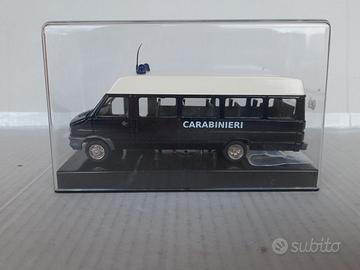 MODELLO  IVECO DAILY BUS 40 S CARABINIERI OLD CARS