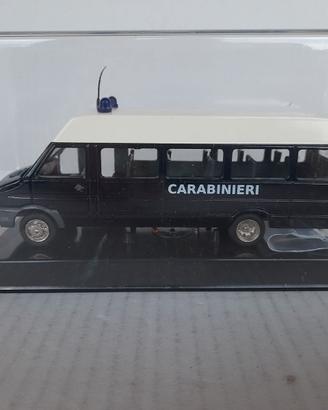 MODELLO  IVECO DAILY BUS 40 S CARABINIERI OLD CARS