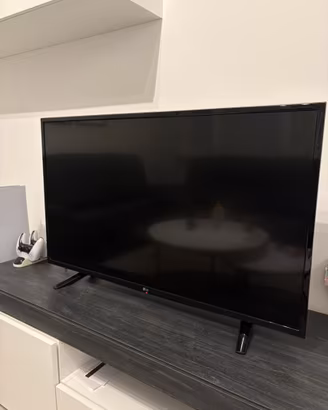 LG TV LED 43’’ Ultra HD 4K HDR Smart TV