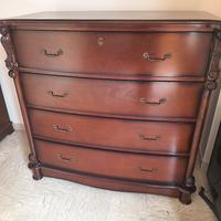 Comò e due comodini in legno massello 