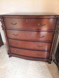 Comò e due comodini in legno massello 