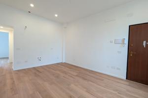 Trilocale ristrutturato /Certosa 32 / No Agenzie