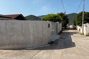 Porzione di bifamiliare con giardino