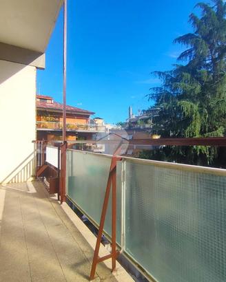 2 LOCALI A ROMA
