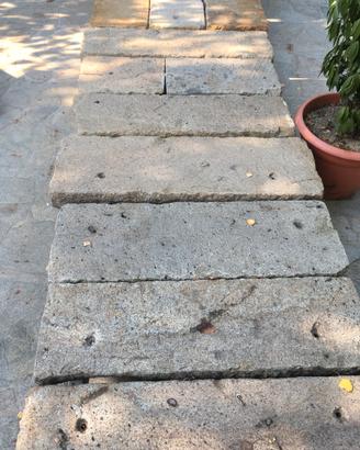 Trachite-Masegni-tavoli-pietra- colli euganei pd