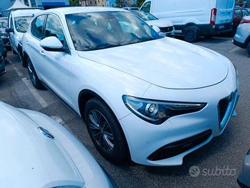 Alfa Romeo Stelvio 2.2 Turbodiesel 190 CV AT8 RWD 