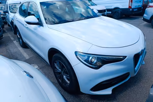 Alfa Romeo Stelvio 2.2 Turbodiesel 190 CV AT8 RWD 