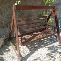 Dondolo in legno
