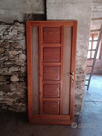 Portoncino in larice