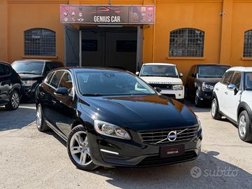 Volvo V60 D4 R-design Momentum