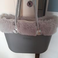 o bag grande di colore grigio invernale