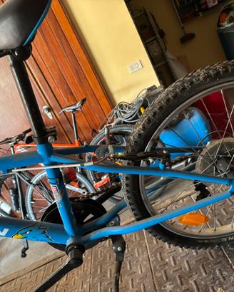 bicicletta blu