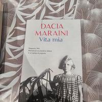 libro di Dacia Maraini  