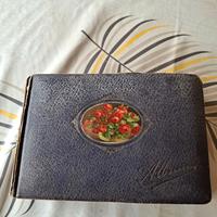 Album con vecchie cartoline