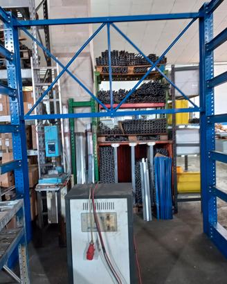 scaffalatura cantilever  usata