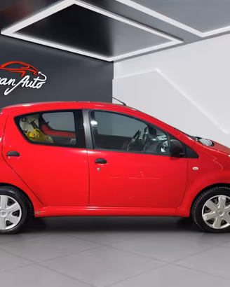 Toyota Aygo 1.0 12V VVT-i 5P Sol Connect RED
