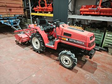 Trattore Mitsubishi MT 14 con fresa