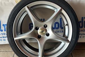 Pneumatici con cerchioni