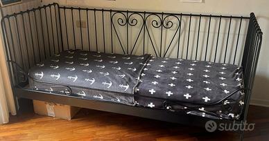 Divano letto singolo in metallo