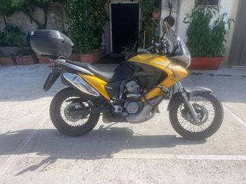 Honda Transalp 700