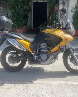 Honda Transalp 700