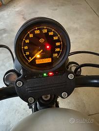 Harley-Davidson Sportster 883