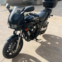 Yamaha Fazer 600