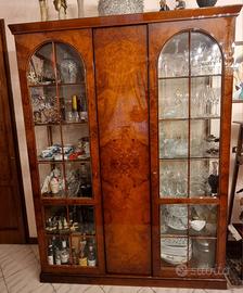 Arredo sala da pranzo stile Liberty