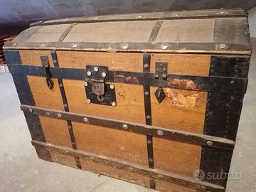 Baule in legno fine '800