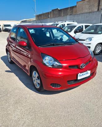Toyota Aygo 1.0 12V VVT-i 5 porte Sol Red Edition