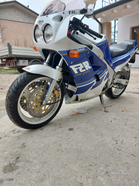 Yamaha fzr 1000 genesis